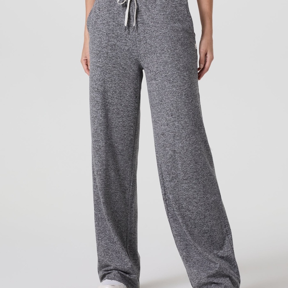 Vuori Halo Essential Wideleg Pant